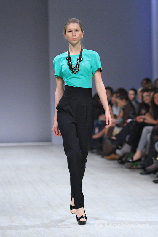 Показ Elena BURBA