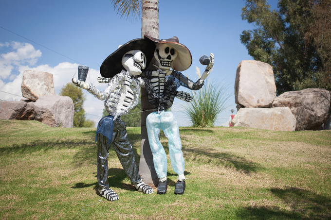 Скелеты — обязательный атрибут Дня мертвых в Мексике