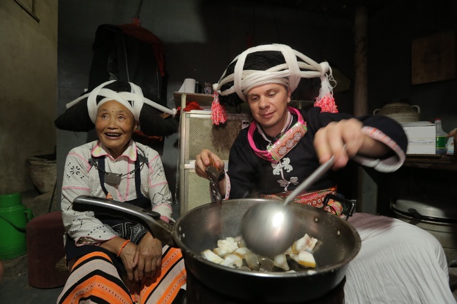 Дмитрий Комаров в экспедиции Китаем