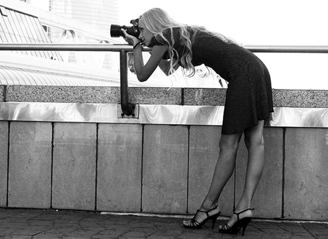 Девушка-фотограф