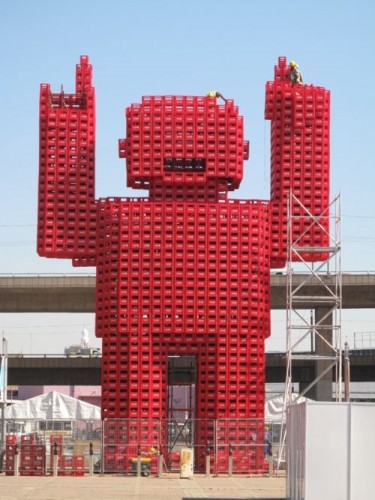 Робот из Кока кольных ящиков