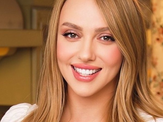 Полякова гнівно відповіла на закиди стосовно відпочинку під час війни