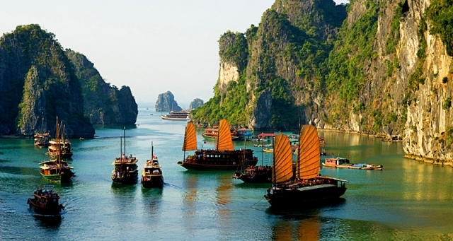 Бухта Ха Лонг во Вьетнаме