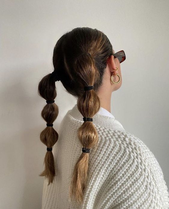 Модные и легкие прически на длинные волосы для девочек в школу: идеи на каждый день