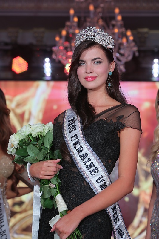 Победительница Мисс Украина Вселенная 2016 Алена Сподынюк ФОТО