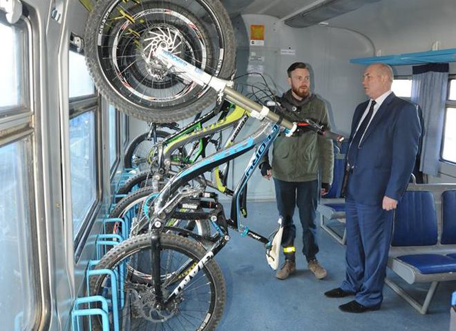 В Україні презентували перший вагон для велосипедів