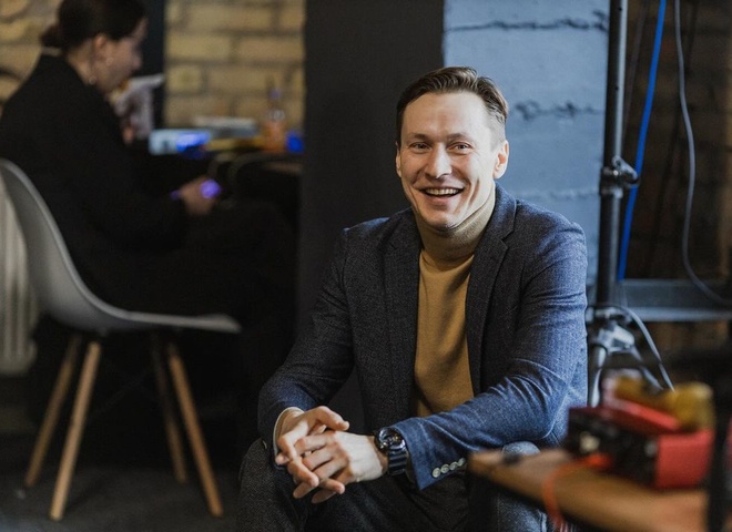 «Квартирі торба»: житло відомого ведучого зруйнував російський дрон