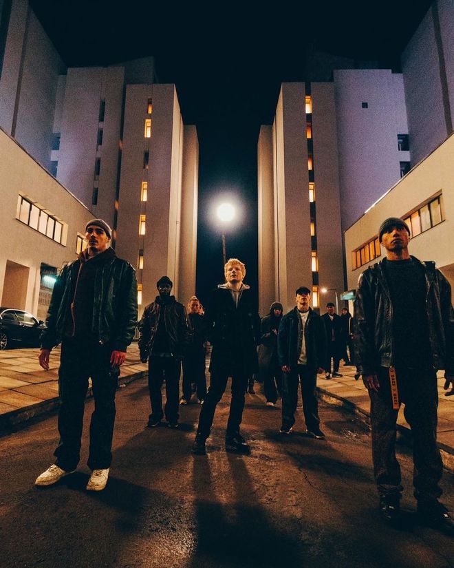 Эд Ширан с командой