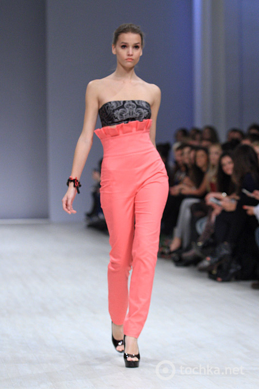 Показ Elena BURBA