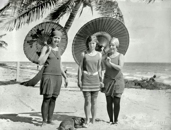 Пляжная мода прошлого века