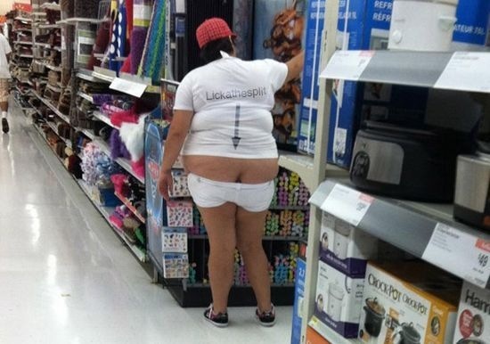 Девушки-пушинки в шортиках