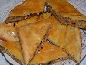 Пирог с  капустой и грибами.