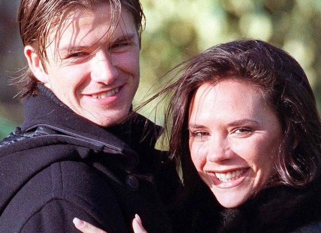 "Найліпша сестра по чарці": Бекгем привітав дружину з нагоди річниці, виставивши фото з 99-го