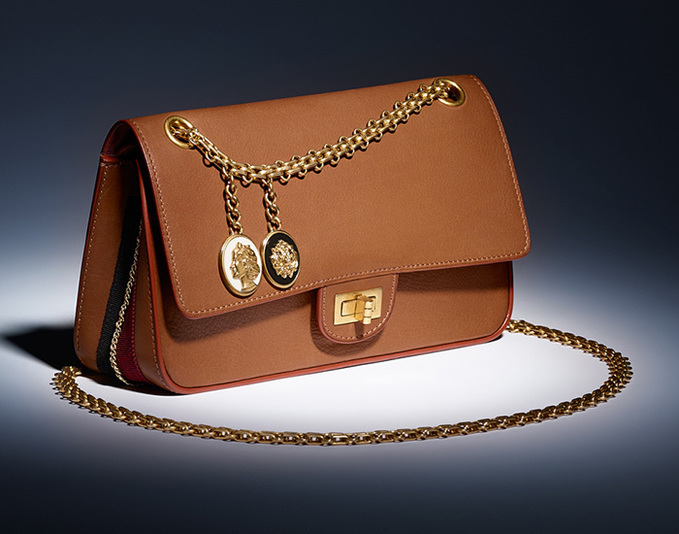 Новая версия сумки Chanel 2.55
