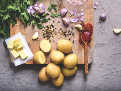 Страви з молодої картоплі: три смачних рецепта