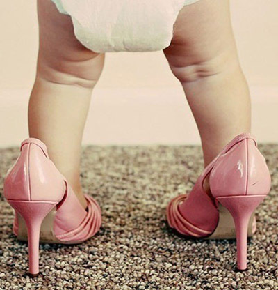 Малышки в маминых туфлях