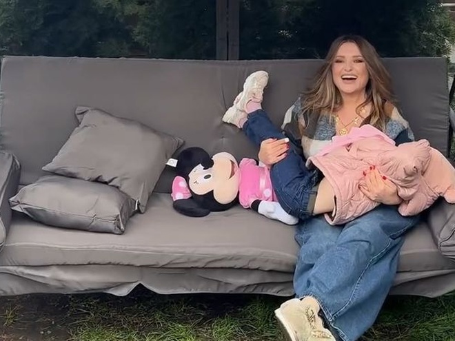 Могилевська відвела молодшу доньку до садка і показала зворушливе відео