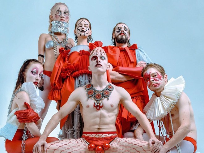 Театр "Мізантроп" презентував провокаційний фотопроект UBU THE KING