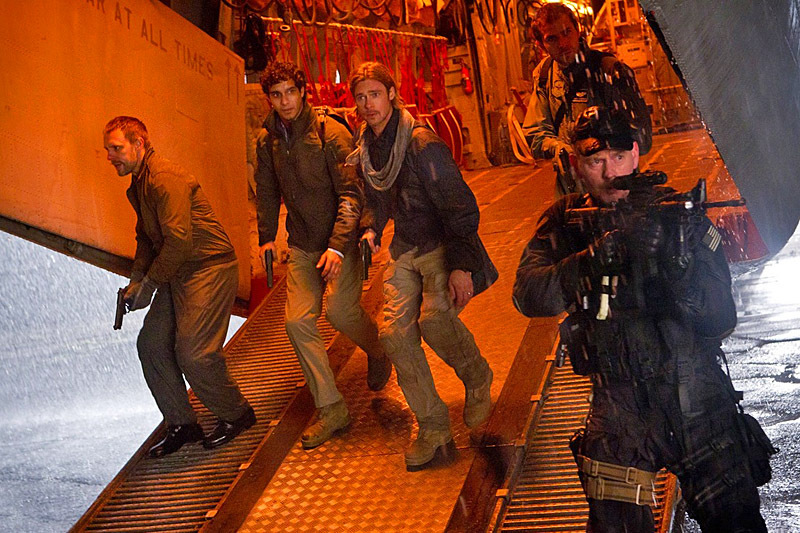 Кадри з фільму Війна світів Z