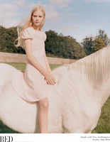Red Valentino рекламна кампанія Red Valentino рекламна кампанія