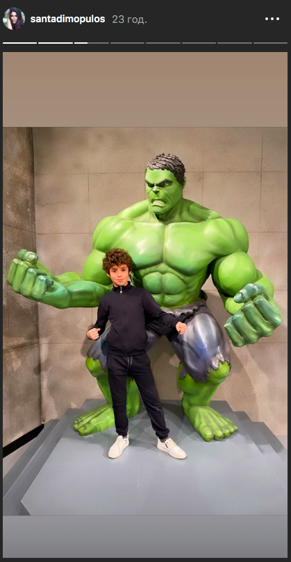 Санта Димопулос отдыхает с детьми в Дубае