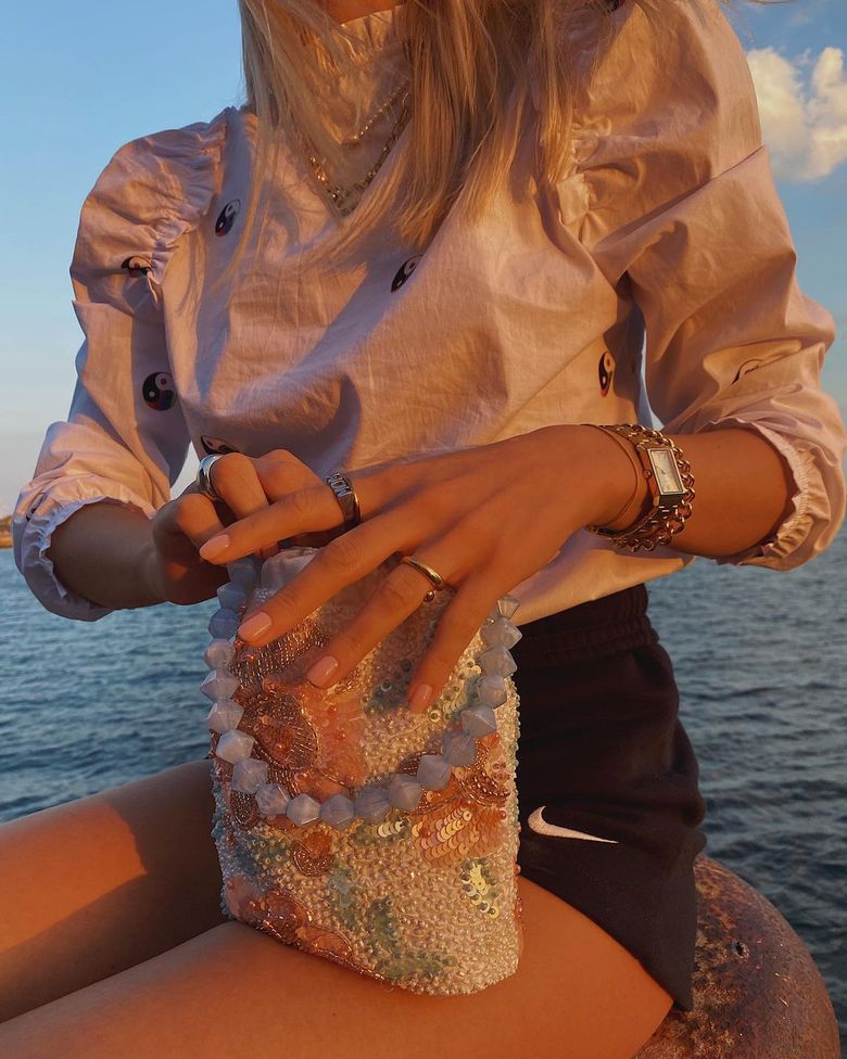 Блузы и рубашки — модный тренд 2021