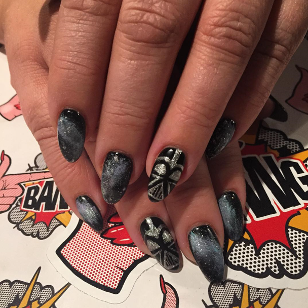 nail-арт для поклонниц фильма «Звездные войны» 