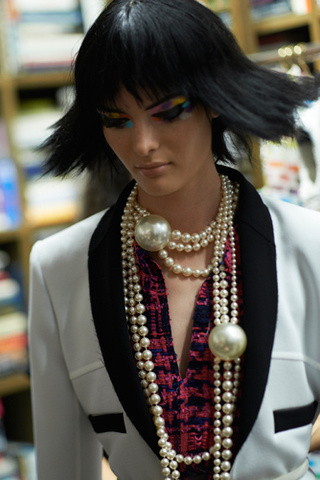 створення макіяжу в стилі Chanel