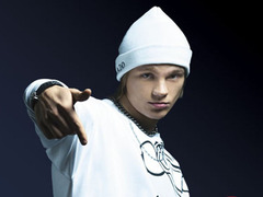 Эдуард Романюта