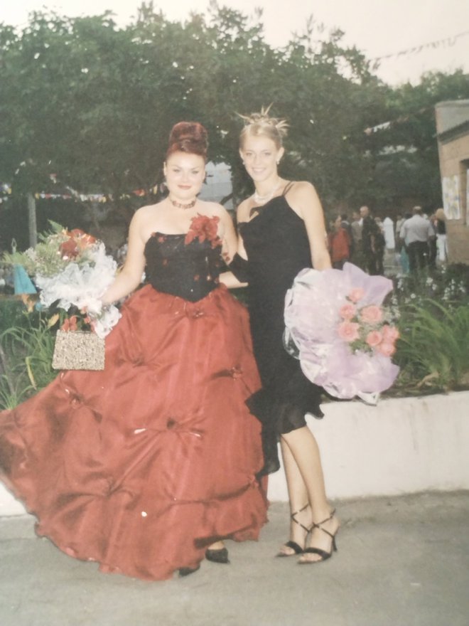 Юлия Мотрук с подругой