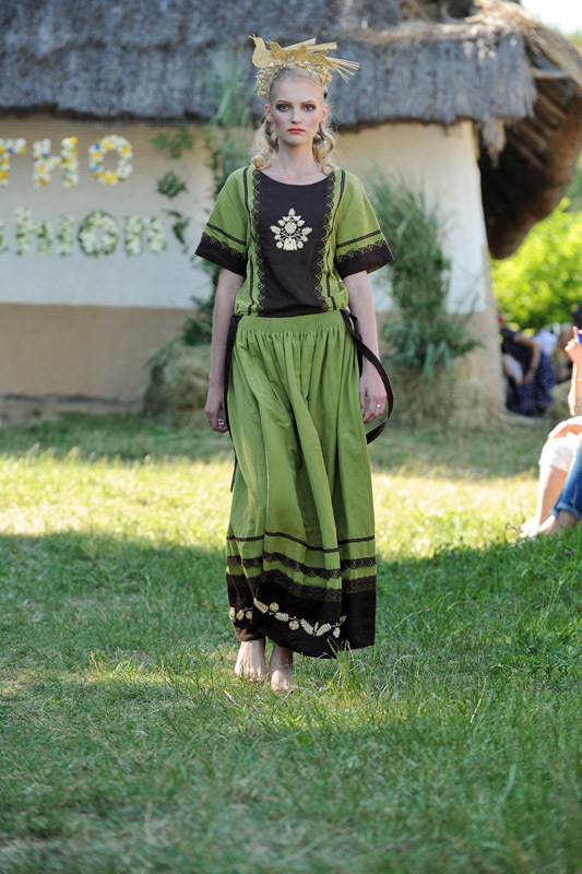 Коллекции Этно-fashion на фестивале «Країна Мрій»: SVITLO