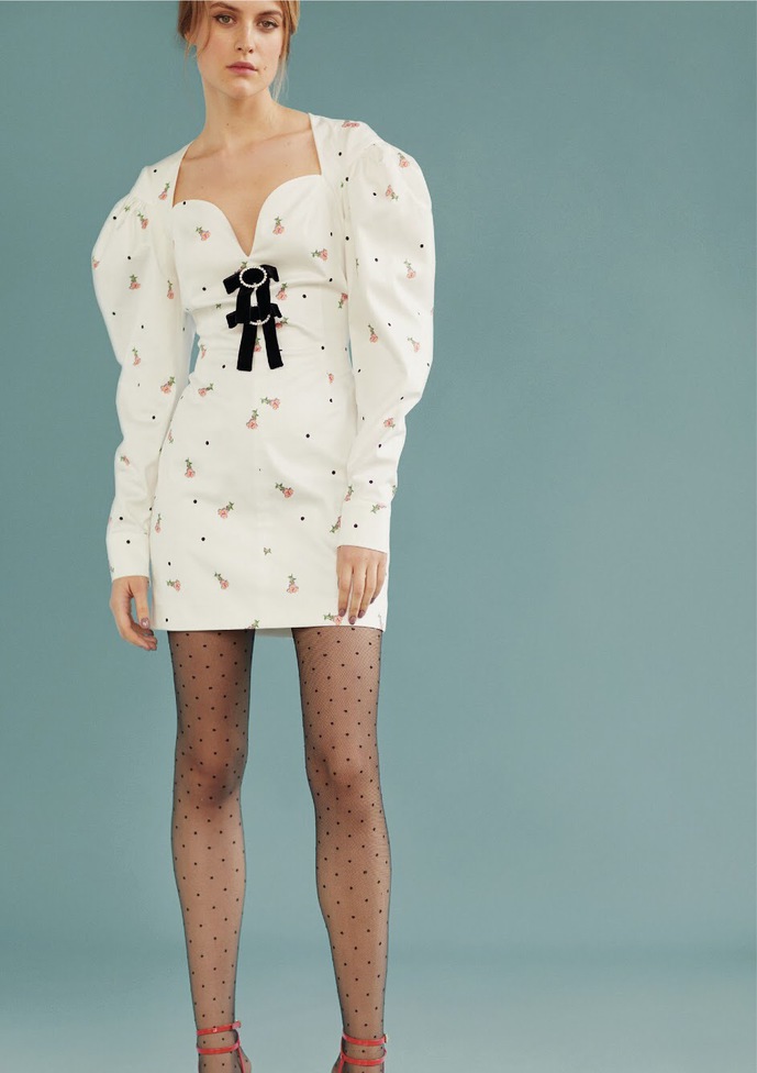 Речі з харизмою: жіночність і театральність в новій колекції Marianna Senchina Spring Summer 2019