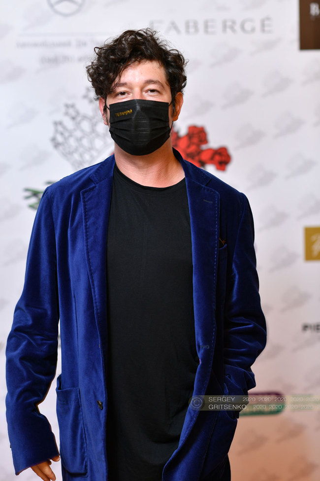 Дмитрий Шуров