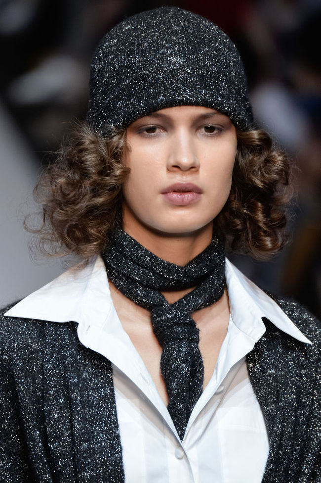 Весняні зачіски 2017: повітряні локони