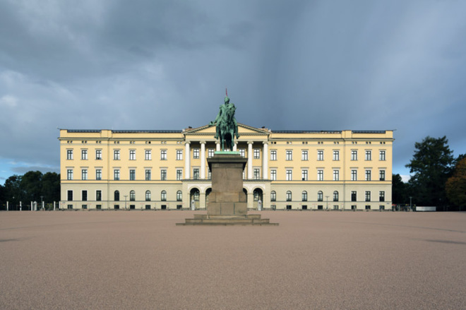 Де живуть королі: 10 приголомшливих королівських резиденцій