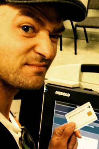 знаменитости голосуют за президента США