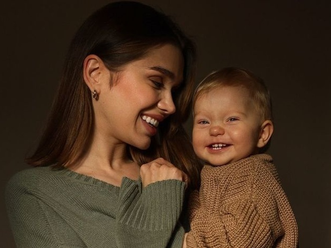 «Наша Віруся»: Саша Бо запостила миле відео з дочкою-іменинницею