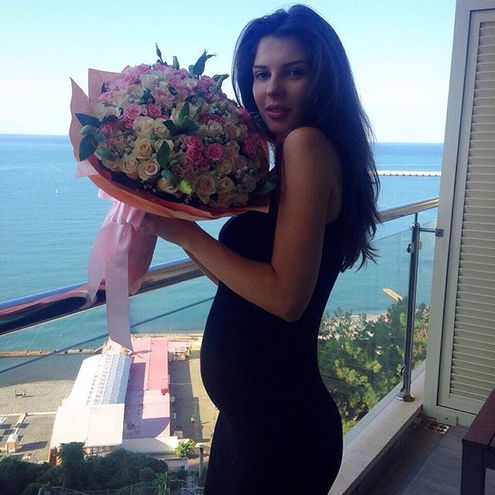 беременная жена Рыжова