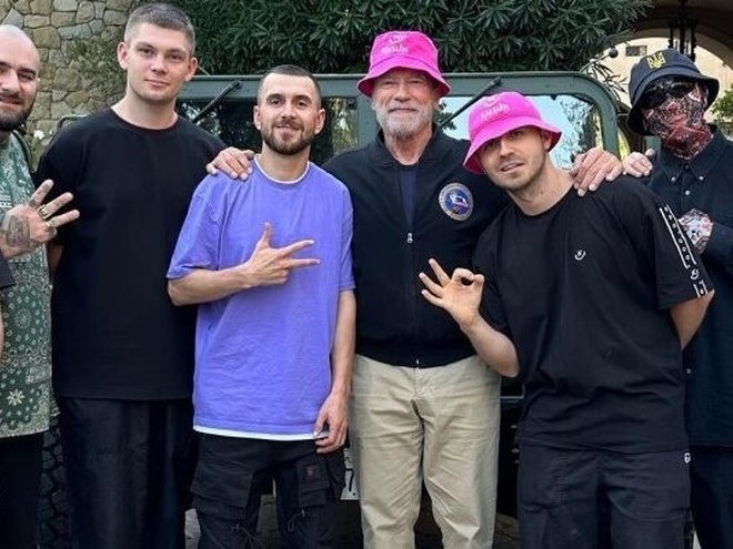 Шварценеггер заговорив українською мовою у новому кліпі Kalush Orchestra