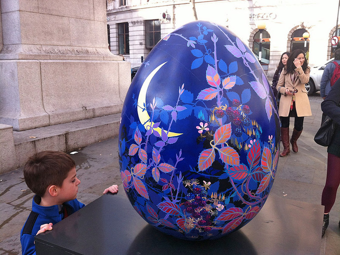 Поиски пасхальных яиц в Лондоне