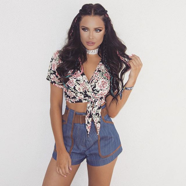 двойник Джоли из США