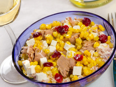 Салат из тунца консервированного