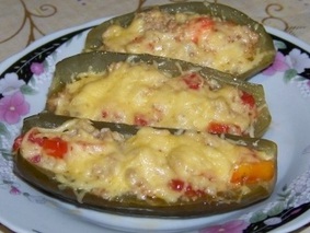 Огурцы, фаршированные мясом