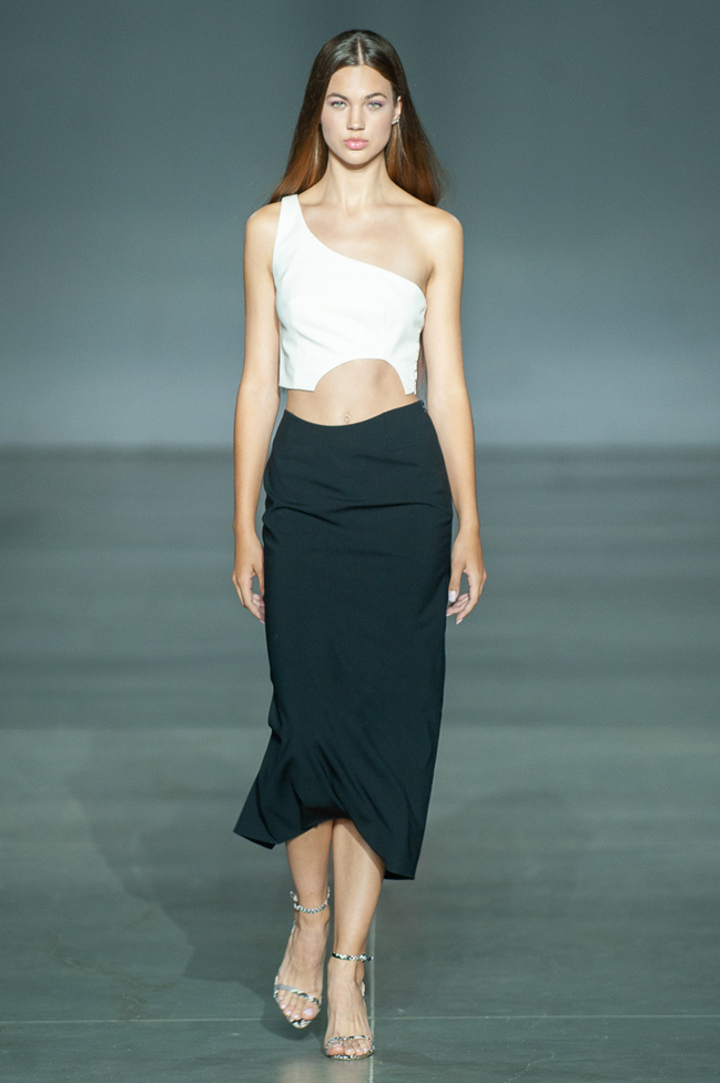 Показ Arutiunova: UFW noseason sept 2021 на Ukrainian Fashion Week noseason sept 2021