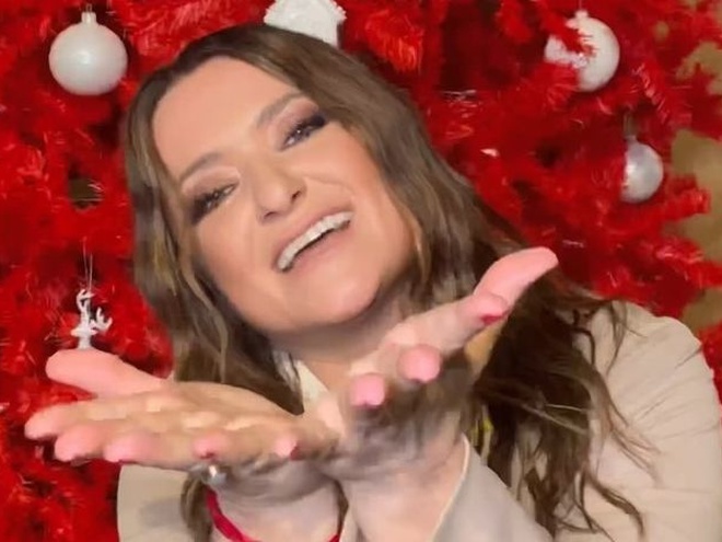 Наталія Могилевська удочерила двох дівчаток: перше фото співачки з дітьми