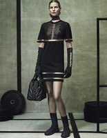 Лукбук H&M, Александр Вонг