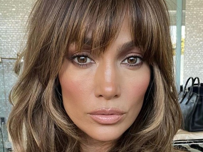 "Він її татко": Лопес показала голий торс Аффлека, чим породила жарти й критику