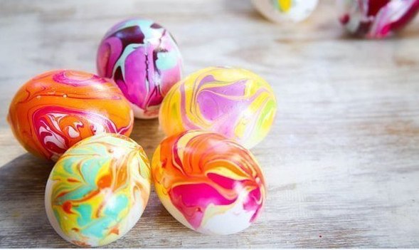 Мраморная идея покраски яиц