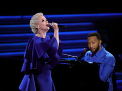 Міка Ньютон та Джон Ледженд