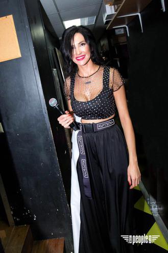 Співачка KUPTSOVA презентувала дебютний альбом гучним концертом на свій день народження